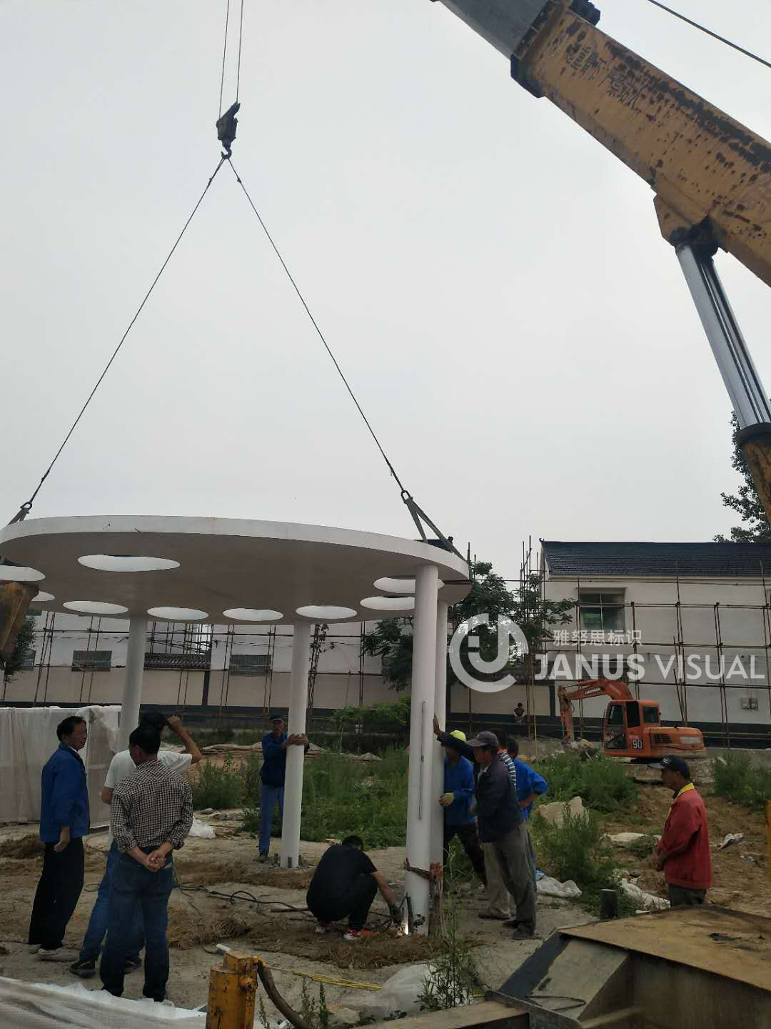 漢王景觀雕塑調(diào)色盤已完工出廠，正在安裝中!